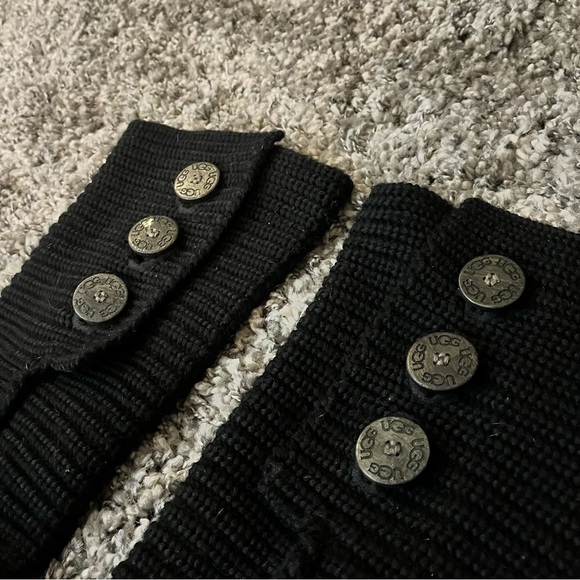 UGG Australia - Authentic Classic Cardy Boots - Picture 2 of 7